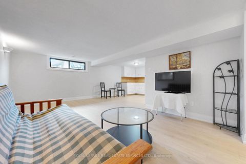 Photo 24 at 6 Parkchester Road, Amesbury, Toronto