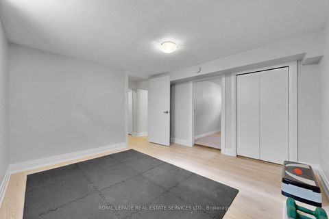 Photo 27 at 6 Parkchester Road, Amesbury, Toronto