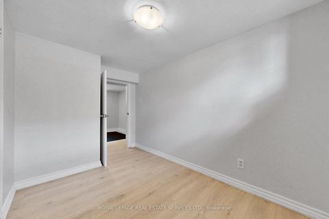 Photo 29 at 6 Parkchester Road, Amesbury, Toronto