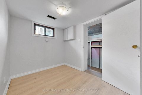 Photo 30 at 6 Parkchester Road, Amesbury, Toronto