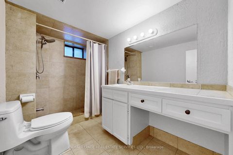 Photo 31 at 6 Parkchester Road, Amesbury, Toronto