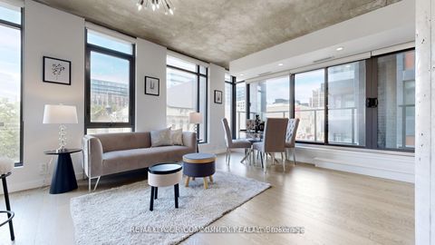Photo 1 at 314 - 111 Bathurst Street, Waterfront Communities C1, Toronto