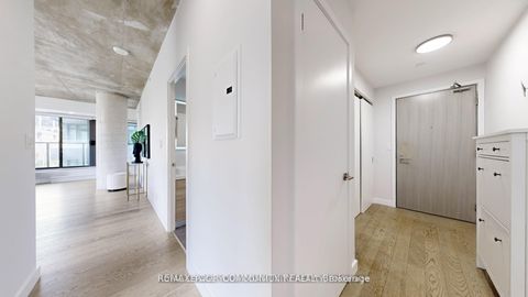 Photo 15 at 314 - 111 Bathurst Street, Waterfront Communities C1, Toronto