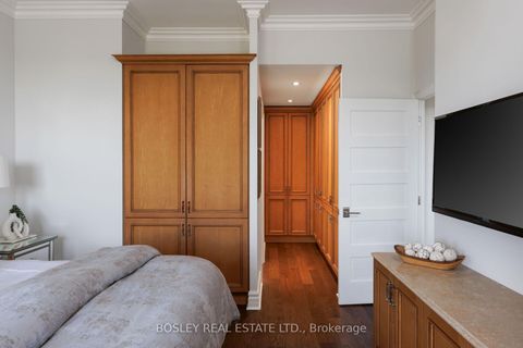 Photo 23 at 1109 - 2662 Bloor Street W, Kingsway South, Toronto