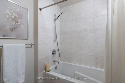 Photo 36 at 1109 - 2662 Bloor Street W, Kingsway South, Toronto