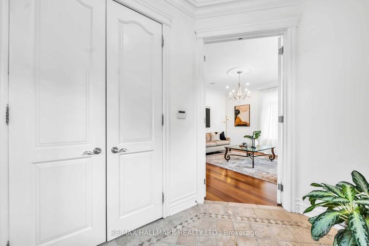 Photo 6 at 124 Felbrigg Avenue, Nortown, Toronto