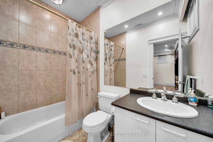 Photo 32 at 124 Felbrigg Avenue, Nortown, Toronto
