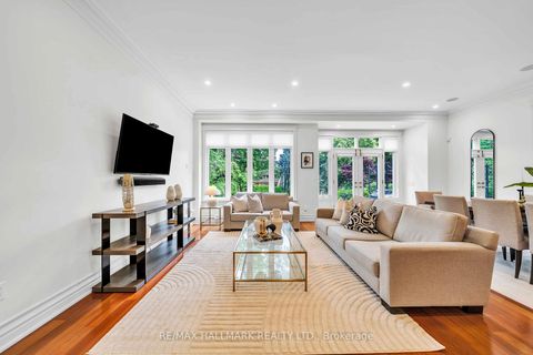 Photo 15 at 124 Felbrigg Avenue, Nortown, Toronto