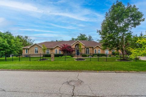 Photo 3 at 80 Carmichael Crescent, King City, King