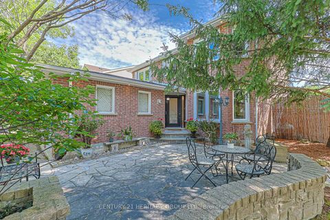 Photo 3 at 169 Delayne Drive, Aurora Heights, Aurora