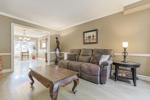 Photo 8 at 169 Delayne Drive, Aurora Heights, Aurora