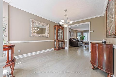 Photo 9 at 169 Delayne Drive, Aurora Heights, Aurora