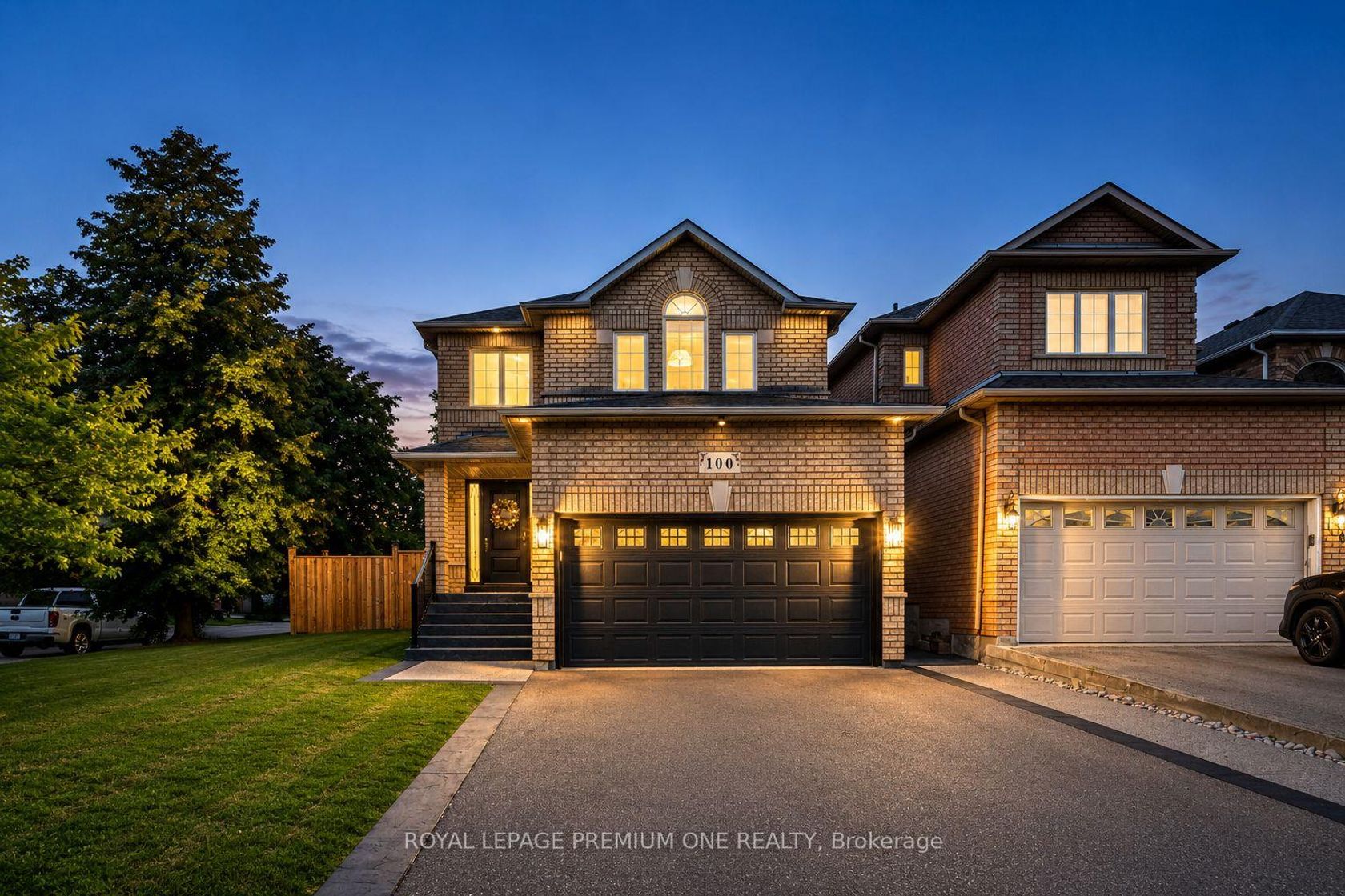 100 Isaac Murray Avenue, Maple, Vaughan photo number 2