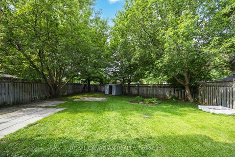 Photo 49 at 137 Stokely Crescent, Downtown Whitby, Whitby