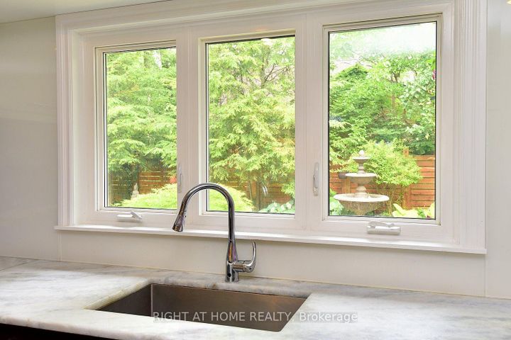 Photo 7 at 4299 Lakeshore Road, Shoreacres, Burlington