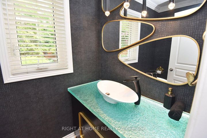 Photo 16 at 4299 Lakeshore Road, Shoreacres, Burlington