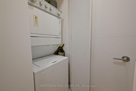 Photo 8 at 611 - 66 Portland Street, Waterfront Communities C1, Toronto
