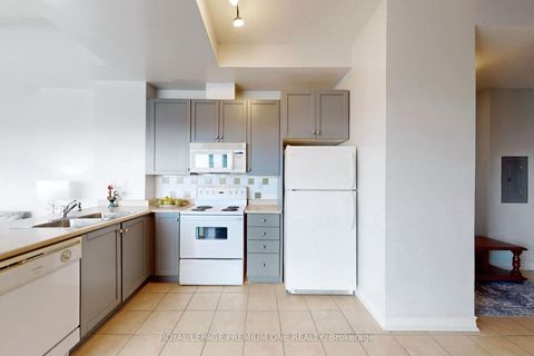Photo 11 at 1101 - 1600 Keele Street, Eglinton West, Toronto
