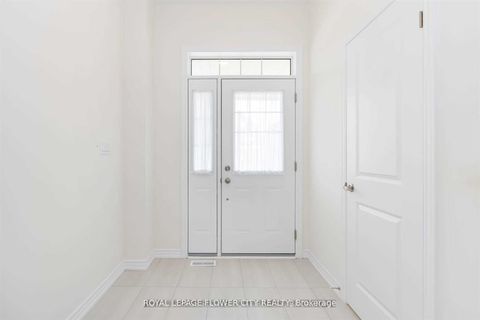Photo 2 at 2282 Grainger Loop Crescent, Alcona, Innisfil