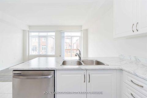 Photo 7 at 2282 Grainger Loop Crescent, Alcona, Innisfil