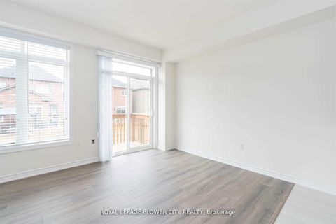 Photo 8 at 2282 Grainger Loop Crescent, Alcona, Innisfil