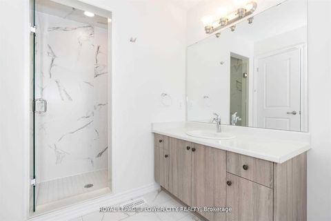Photo 19 at 2282 Grainger Loop Crescent, Alcona, Innisfil