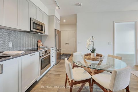 Photo 12 at 907 - 293 The Kingsway, Humber Valley, Toronto