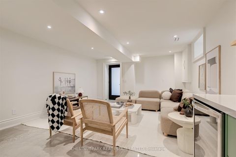 Photo 17 at 539 Crawford Street, Little Italy, Toronto