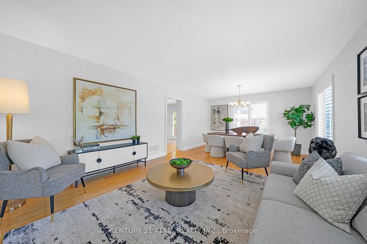 Photo 7 at 543 Queens Drive, Rustic, Toronto