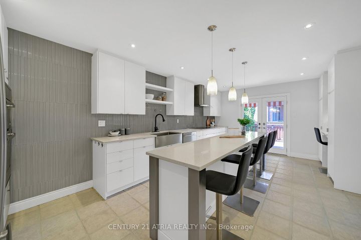 Photo 12 at 543 Queens Drive, Rustic, Toronto