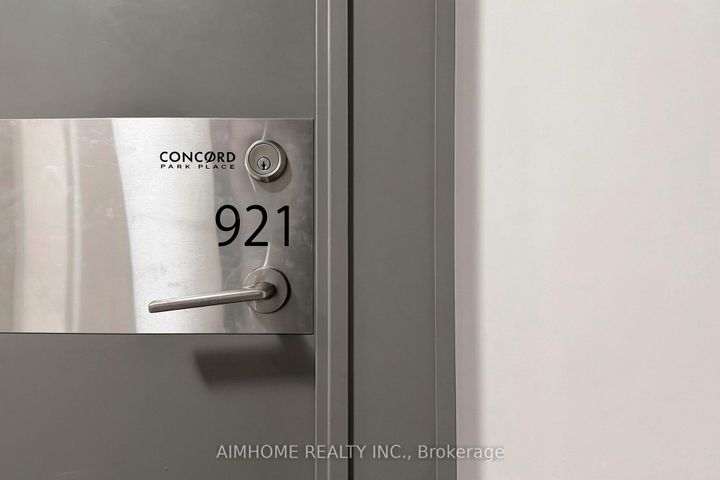 Photo 2 at 921 - 19 Singer Court, Bayview Village, Toronto