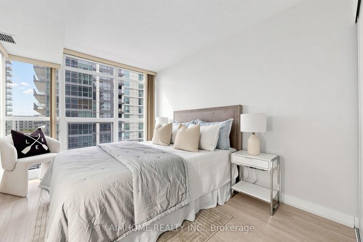Photo 13 at 921 - 19 Singer Court, Bayview Village, Toronto