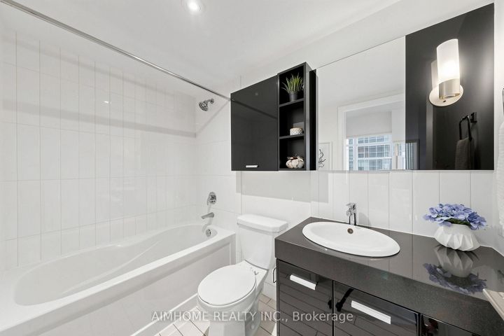 Photo 16 at 921 - 19 Singer Court, Bayview Village, Toronto