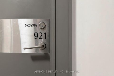 Photo 2 at 921 - 19 Singer Court, Bayview Village, Toronto
