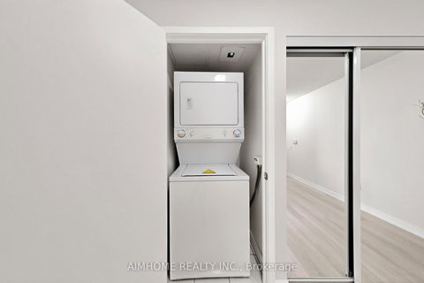 Photo 21 at 921 - 19 Singer Court, Bayview Village, Toronto