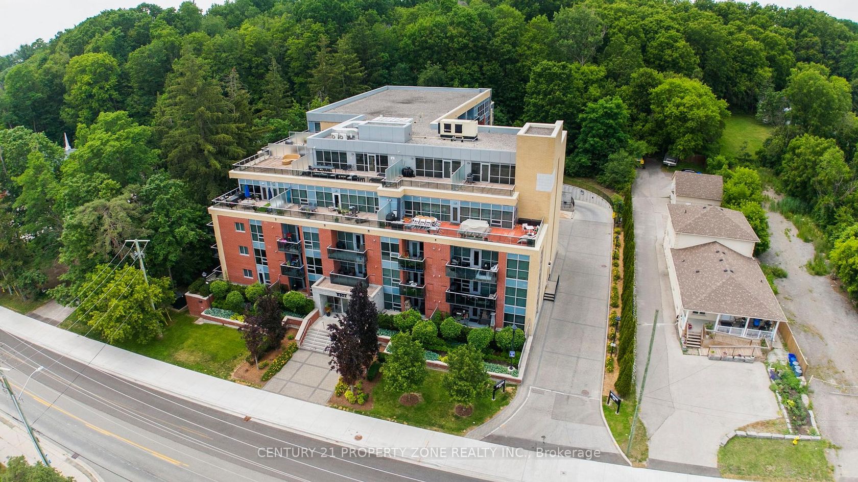 219 - 8302 Islington Avenue, Islington Woods, Vaughan photo number 2