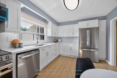 Photo 14 at 203 Goddard Street, Bathurst Manor, Toronto