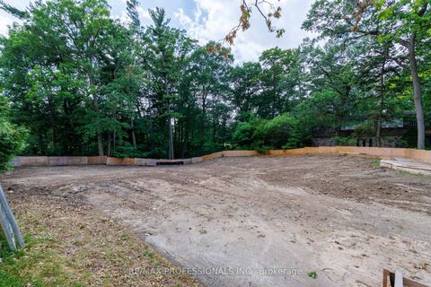 Photo 6 at 10 Woodmere Court, Humber Valley, Toronto
