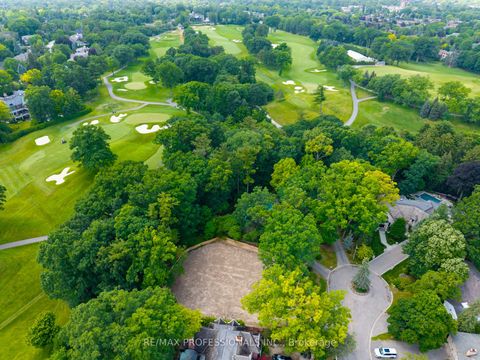 Photo 11 at 10 Woodmere Court, Humber Valley, Toronto