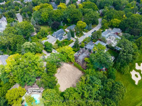 Photo 13 at 10 Woodmere Court, Humber Valley, Toronto