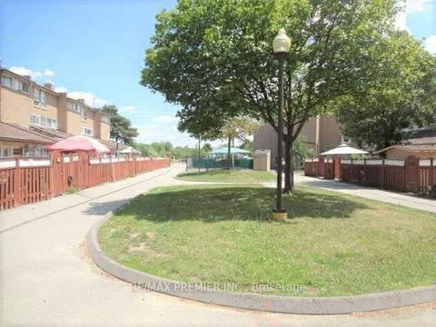 Photo 9 at 140 - 254 John Garland Boulevard, Clairville, Toronto