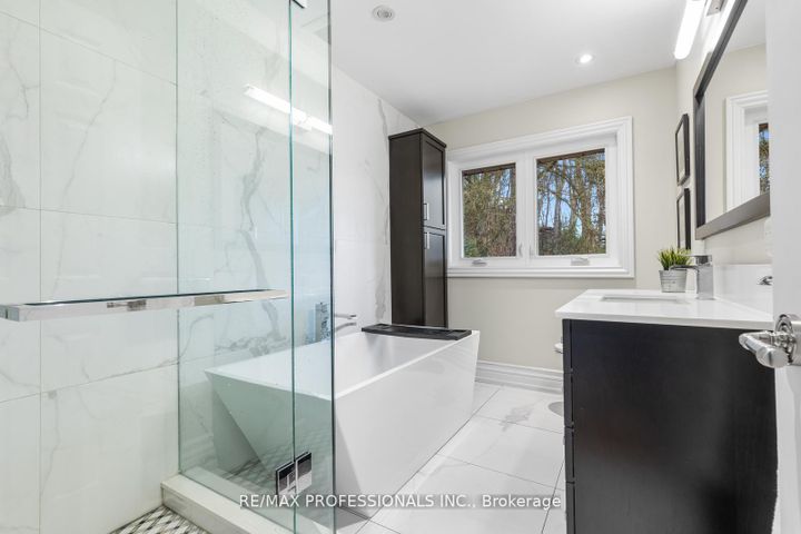 Photo 32 at 164 Morningside Avenue, Swansea, Toronto