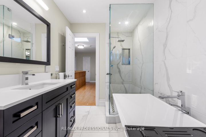 Photo 34 at 164 Morningside Avenue, Swansea, Toronto