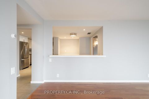 Photo 8 at 1202 - 1 Concorde Place, Don Mills, Toronto