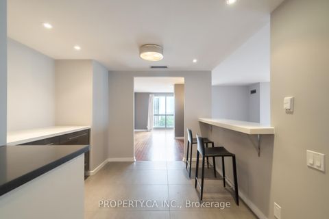 Photo 10 at 1202 - 1 Concorde Place, Don Mills, Toronto