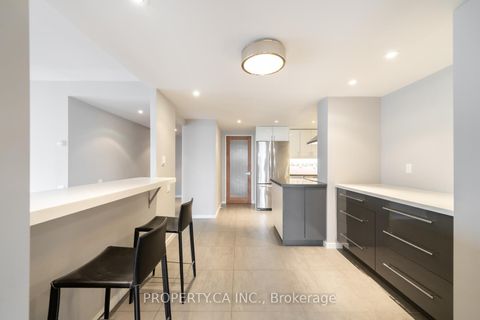Photo 11 at 1202 - 1 Concorde Place, Don Mills, Toronto