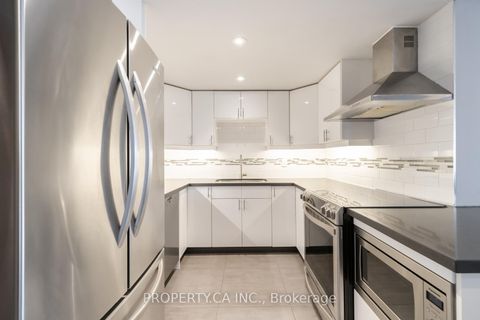 Photo 13 at 1202 - 1 Concorde Place, Don Mills, Toronto