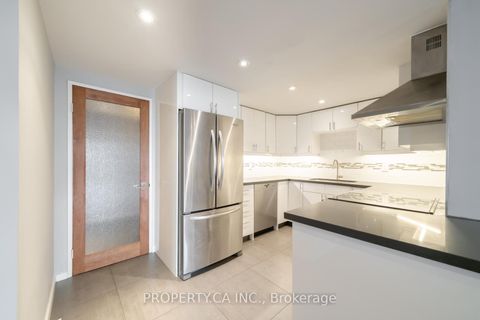 Photo 14 at 1202 - 1 Concorde Place, Don Mills, Toronto