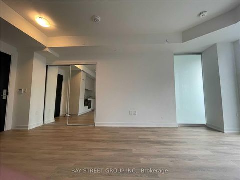 Photo 2 at 214 - 158 Front Street E, Moss Park, Toronto