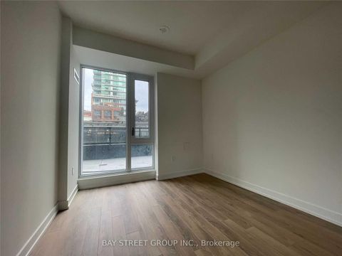 Photo 5 at 214 - 158 Front Street E, Moss Park, Toronto